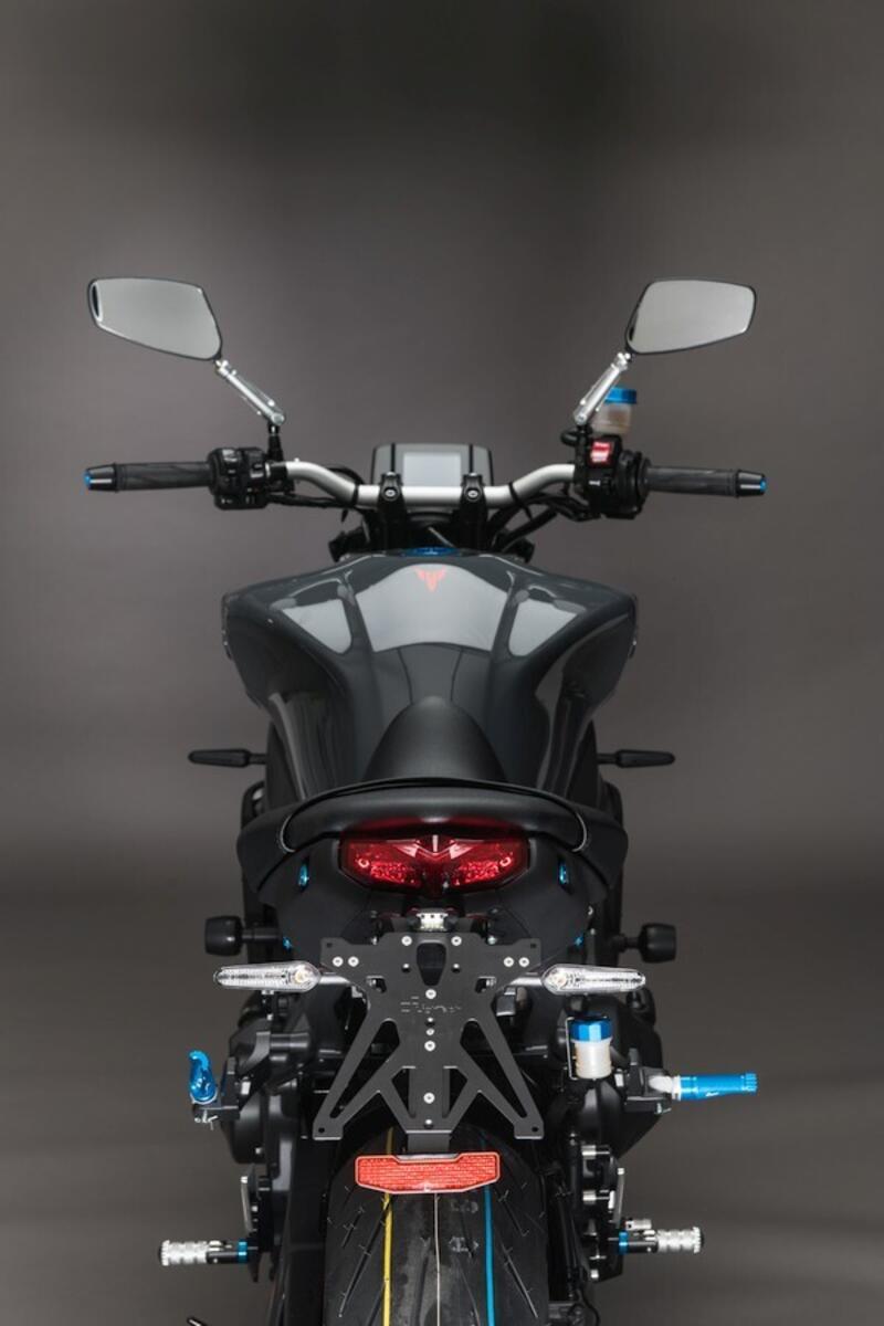 Portatarga Regolabile per Yamaha A1